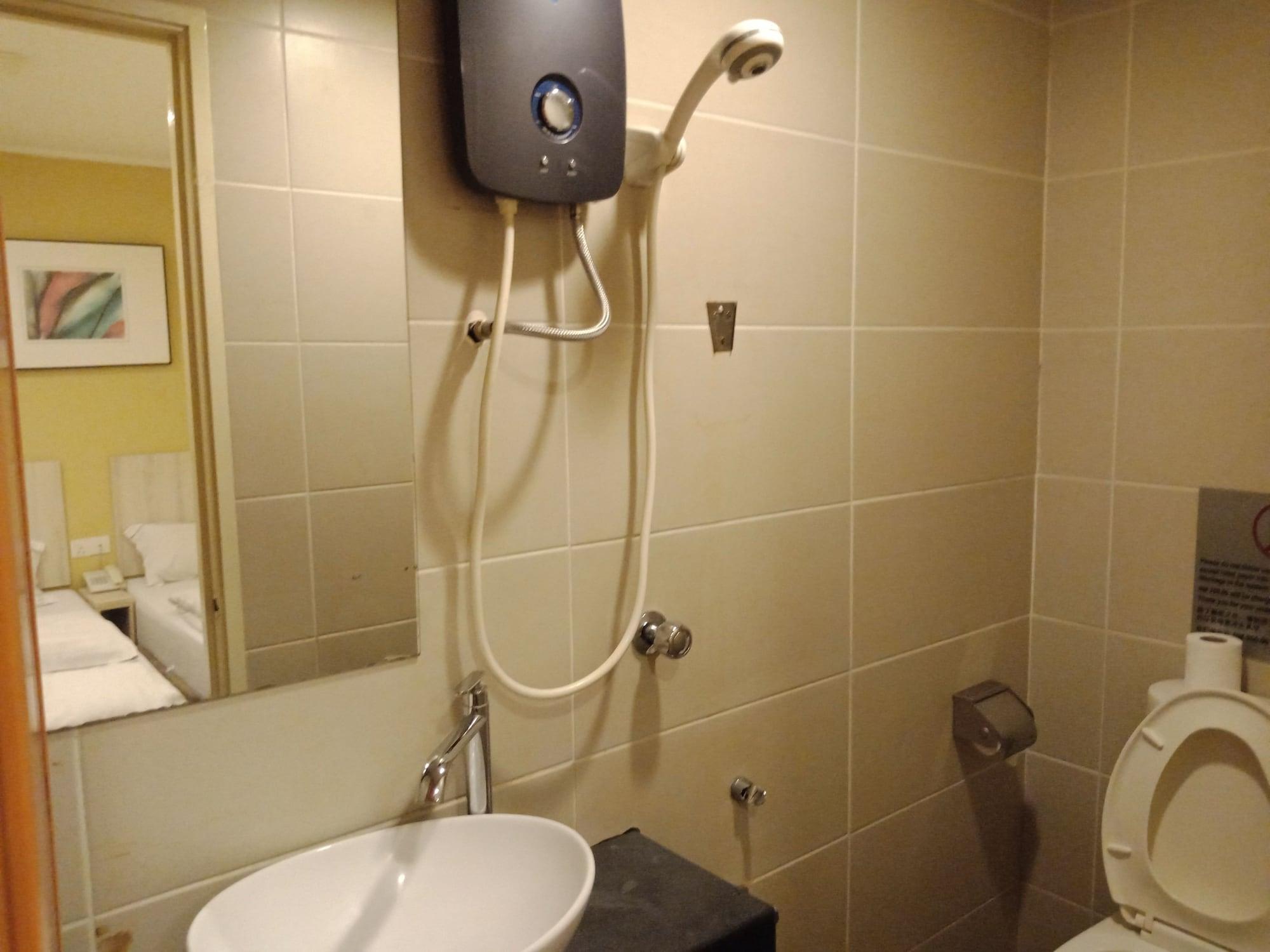 Hotel Zamburger Taman Segar - Previously Home Inn Taman Segar Kuala Lumpur Esterno foto