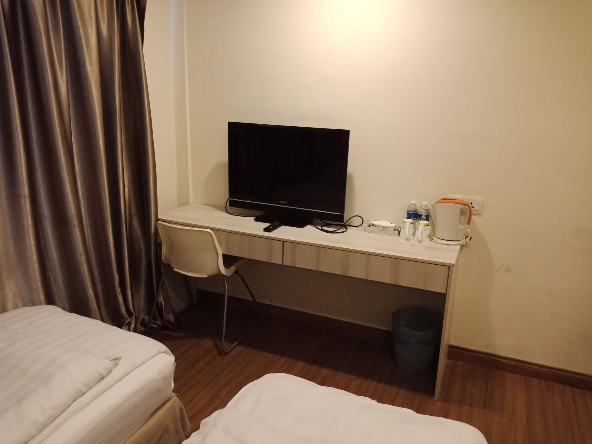 Hotel Zamburger Taman Segar - Previously Home Inn Taman Segar Kuala Lumpur Esterno foto
